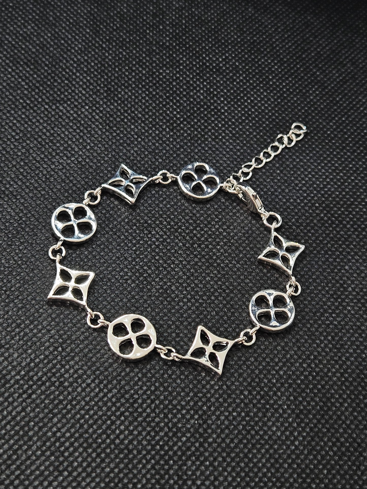 925 Shaped Link Bracelet