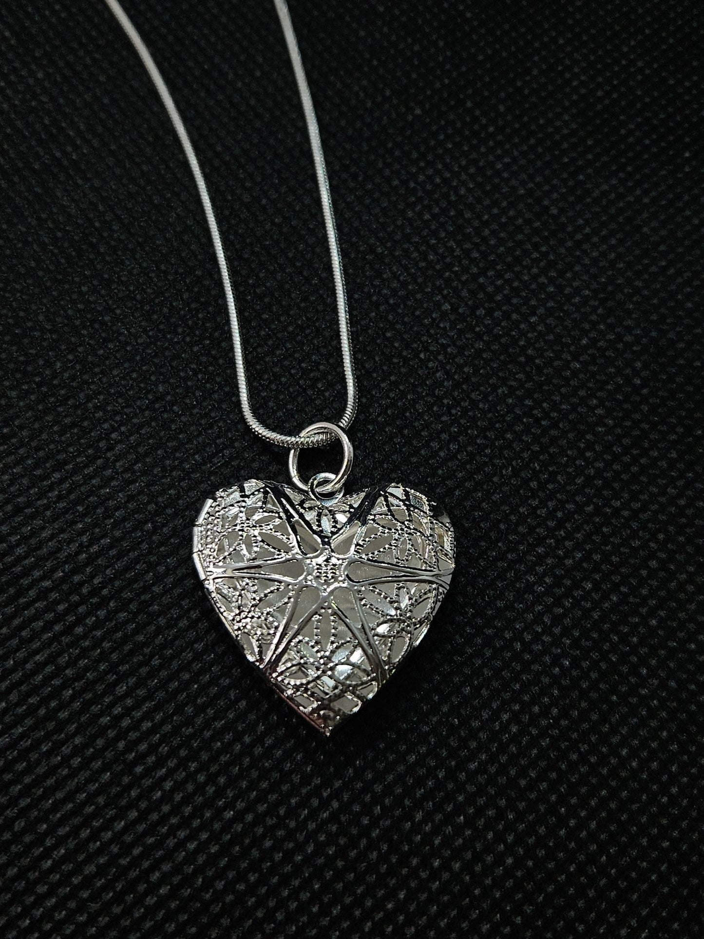 925 filigree heart locket necklace