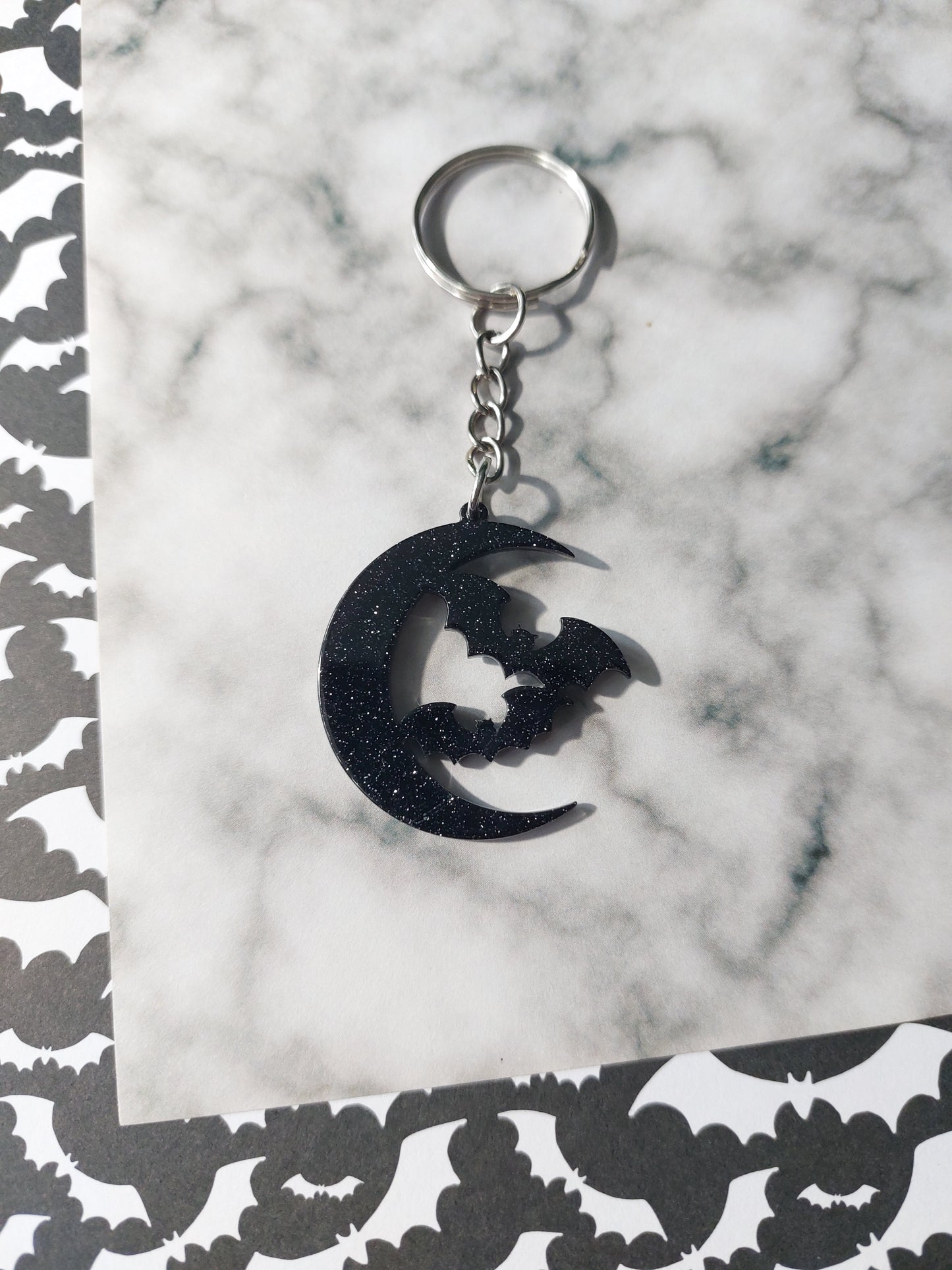 Bats Moon Keyring – Glitter Resin Pendant, Gothic Halloween Bag Charm, Witchy Spooky Accessory