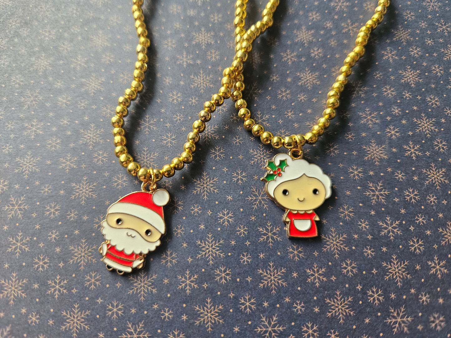 Mr & Mrs Claus Bracelet Set | Beaded Gold Tone Bracelets | Enamel Christmas Charms | Elasticated Festive Jewellery Gift