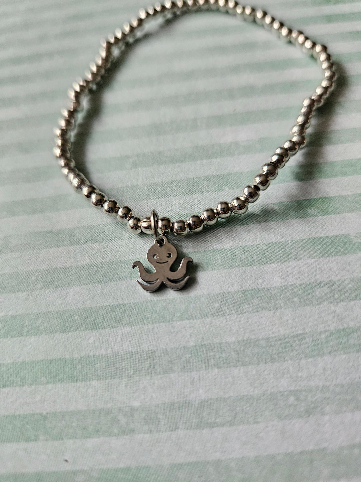 Beaded Octopus Charm Bracelet | Elastic Silver Tone Jewelry | Nautical Gift | Cute Sea Life Accessory