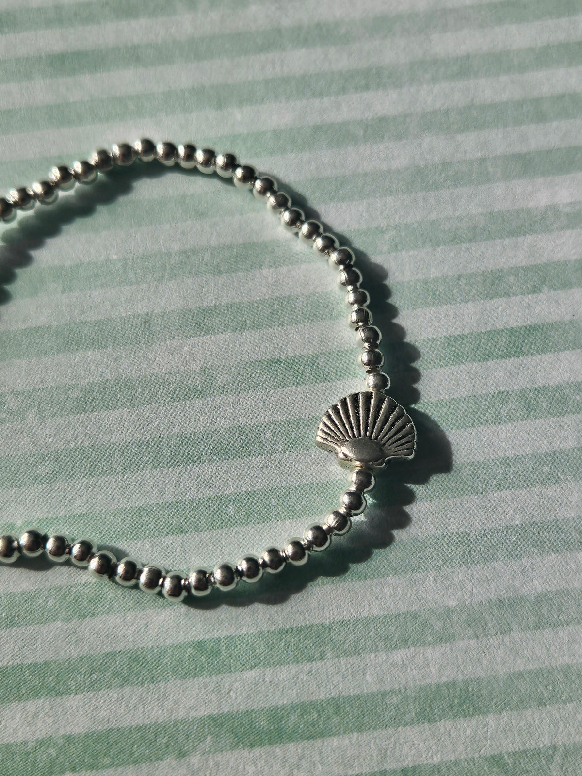 Seashell Bracelet | Beaded Silver Plated Shell Charm Bracelet | Beach Inspired Stretch Bracelet | Silver Tone Jewellery | Coastal Gift