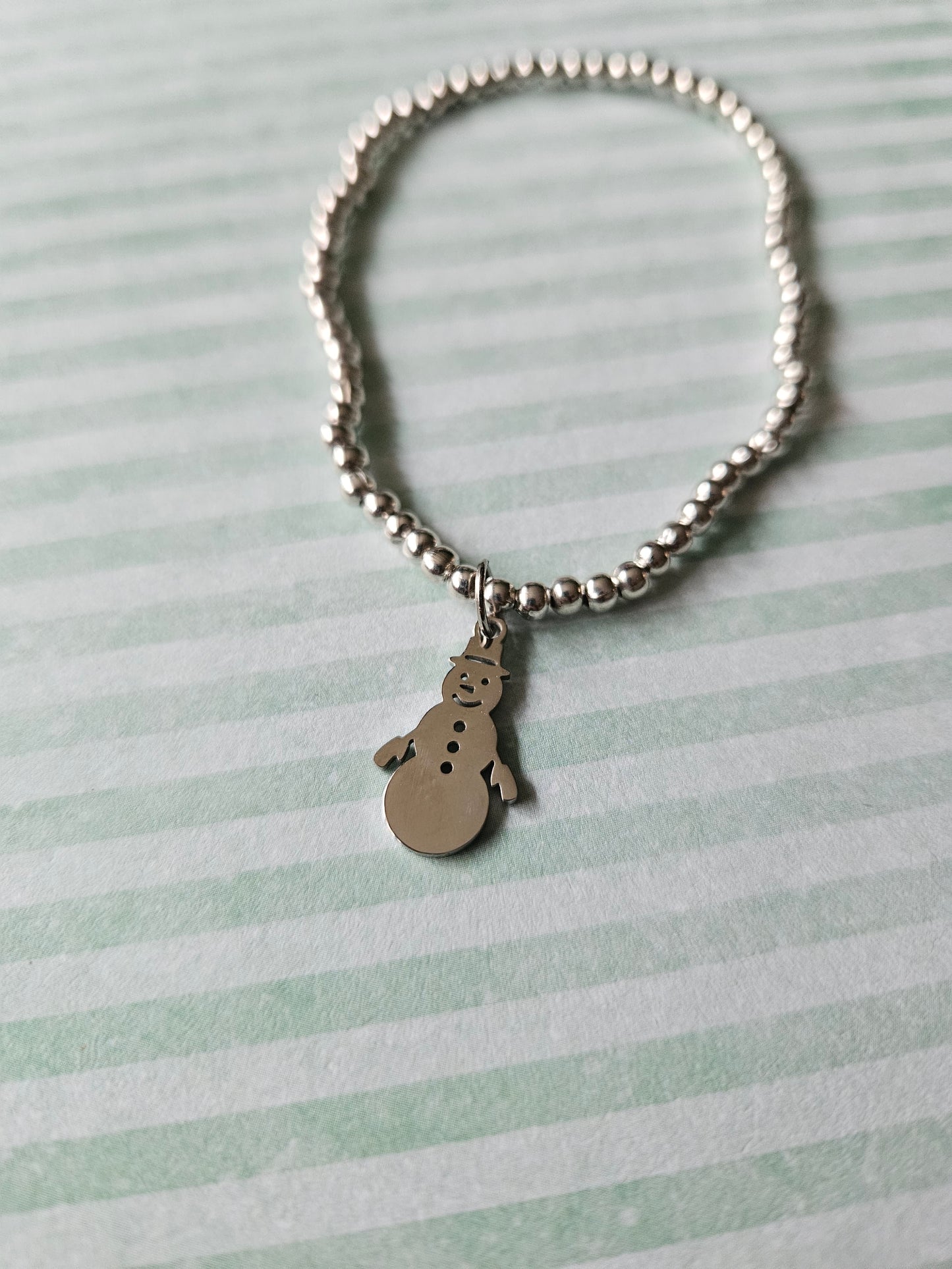 Beaded Snowman Charm Bracelet | Silver Tone Beads | Cute Winter Jewelry Gift for Holiday & Christmas Lovers