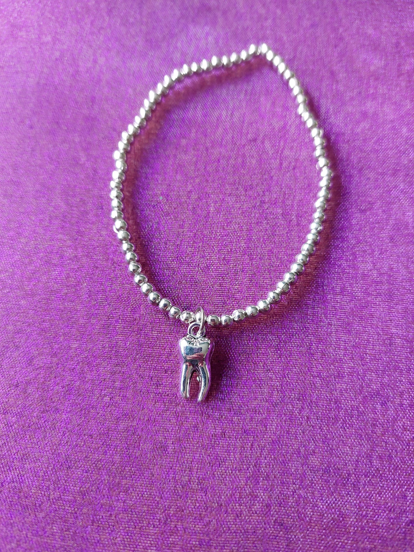 Spooky Tooth Charm Bracelet | Gothic Horror Jewellery | Beaded Elastic Bracelet | Creepy Cute Halloween Accessory