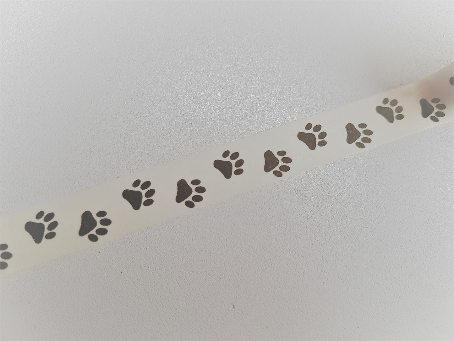 5m washi tape - 15mm - pawprints