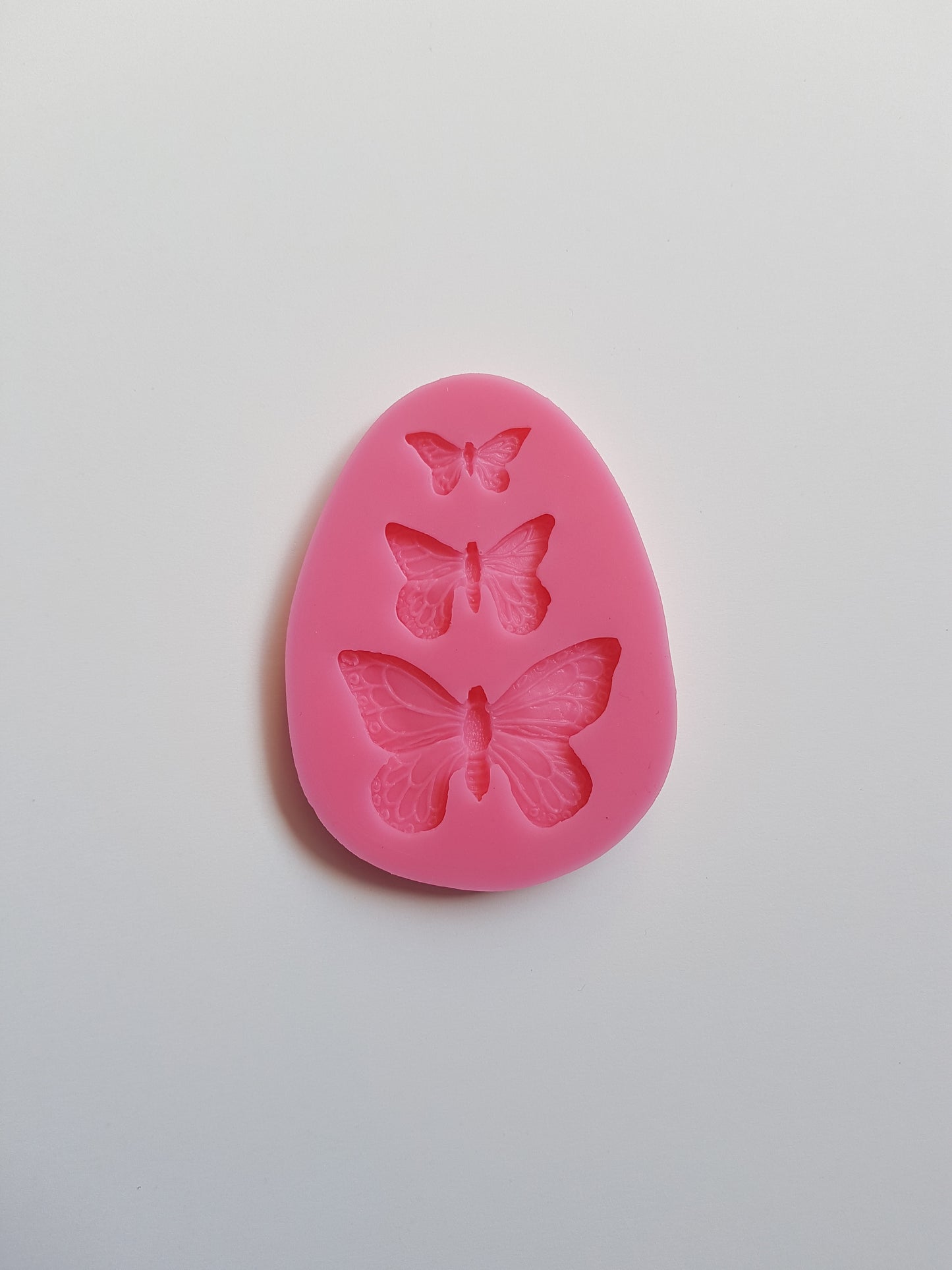 1 x Butterfly Silicone Craft Mould | 7.5cm DIY Resin, Soap, Candle & Clay Mould, Food Grade, Non-Stick