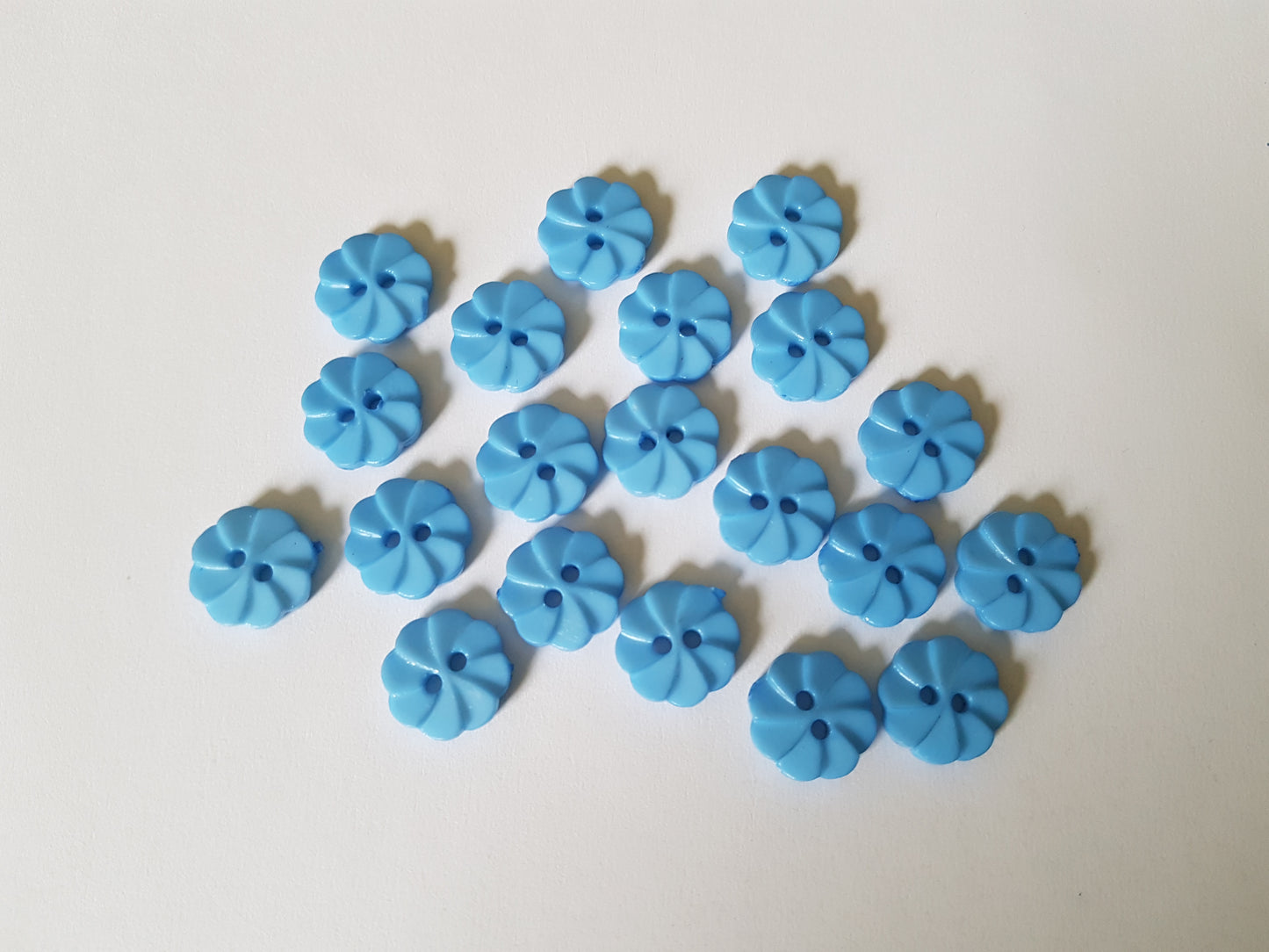 20 x 14mm Flower Acrylic Buttons | 2-Hole DIY Craft Buttons for Sewing, Scrapbooking & Handmade Projects