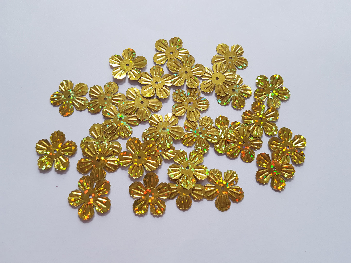 30 x Holographic Flower Sequins | 19x18mm PVC Craft Embellishments for DIY Crafts, Sewing & Decorations