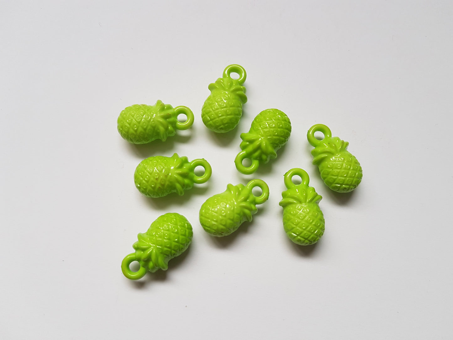 8 x Acrylic Pineapple Pendants | Cute Fruit Charms for Jewellery Making, Craft & DIY Accessories