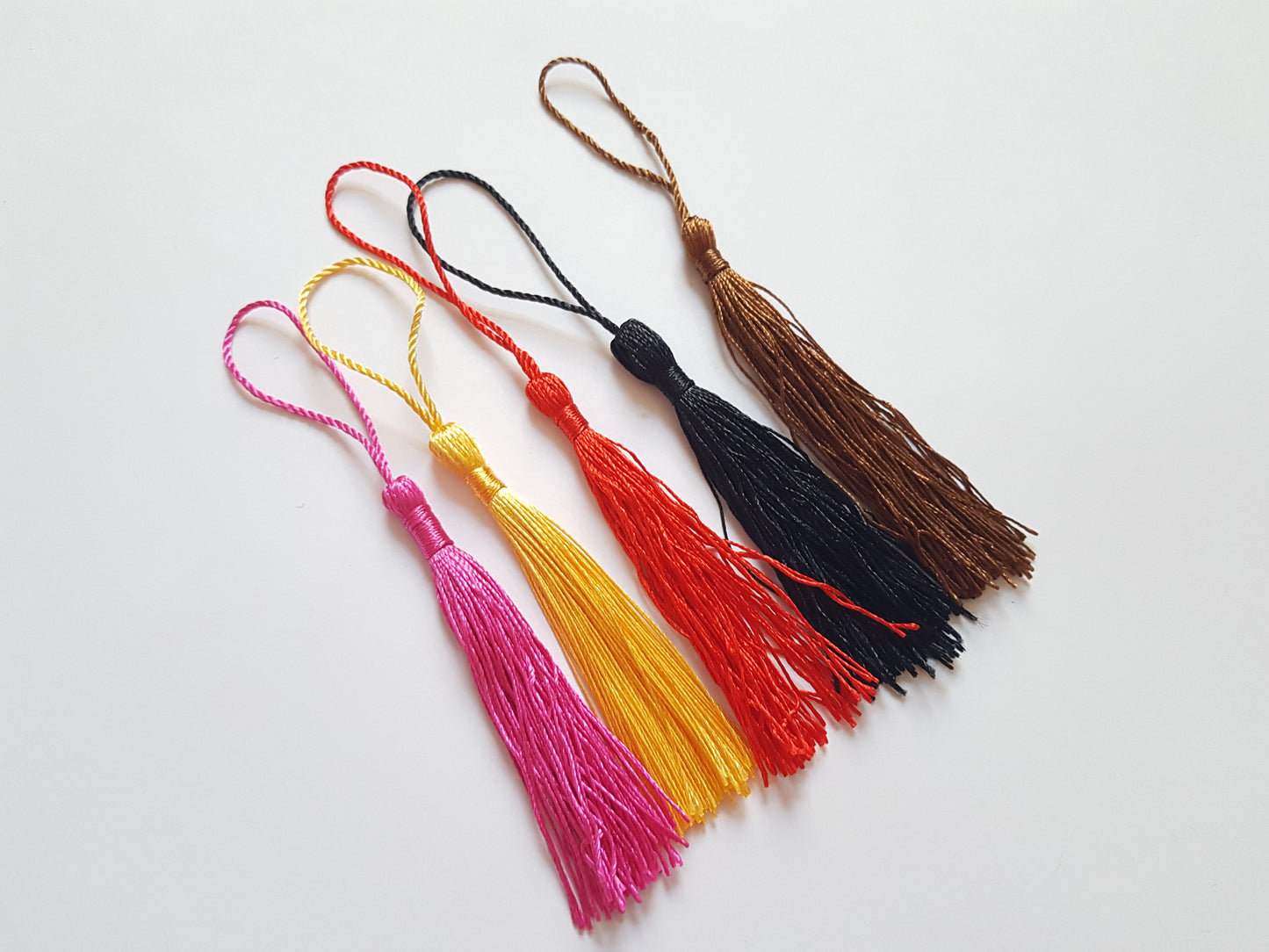 * 5 x Silky Tassels - 13.5cm - Mix 2 *