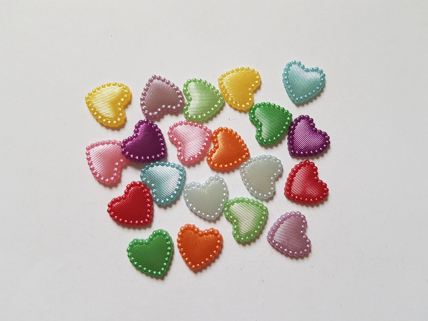 20 x 14mm Pearl Heart Acrylic Flatback Cabochons | DIY Crafts, Jewellery, Scrapbooking & Embellishments
