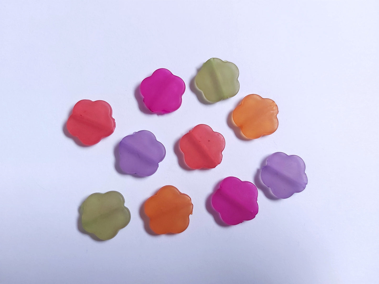 18mm frosted acrylic flower beads