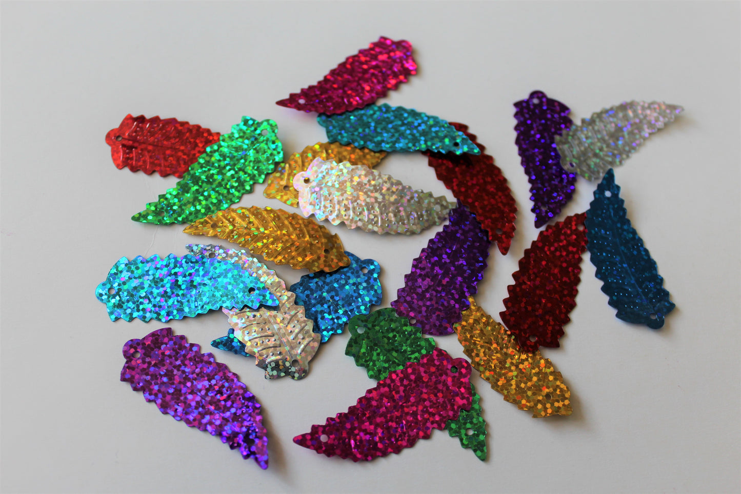 20 x Holographic Leaf Sequins | 47x18mm PVC Craft Embellishments for DIY Crafts, Sewing & Decorations