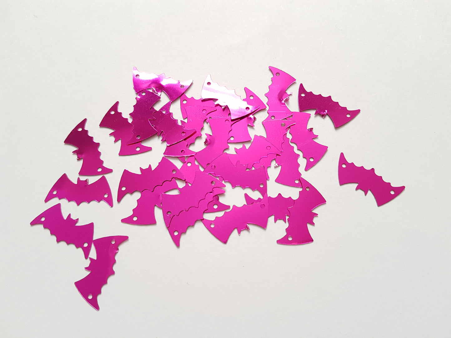 22mm bat sequins - pink