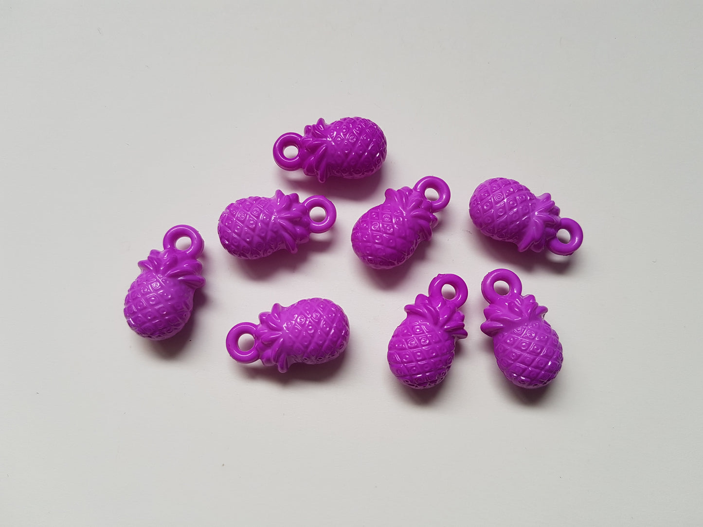 8 x Acrylic Pineapple Pendants | Cute Fruit Charms for Jewellery Making, Craft & DIY Accessories