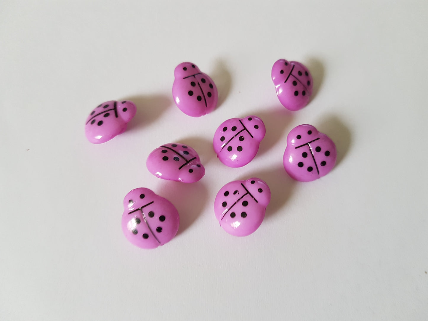 14mm acrylic ladybird buttons - purple