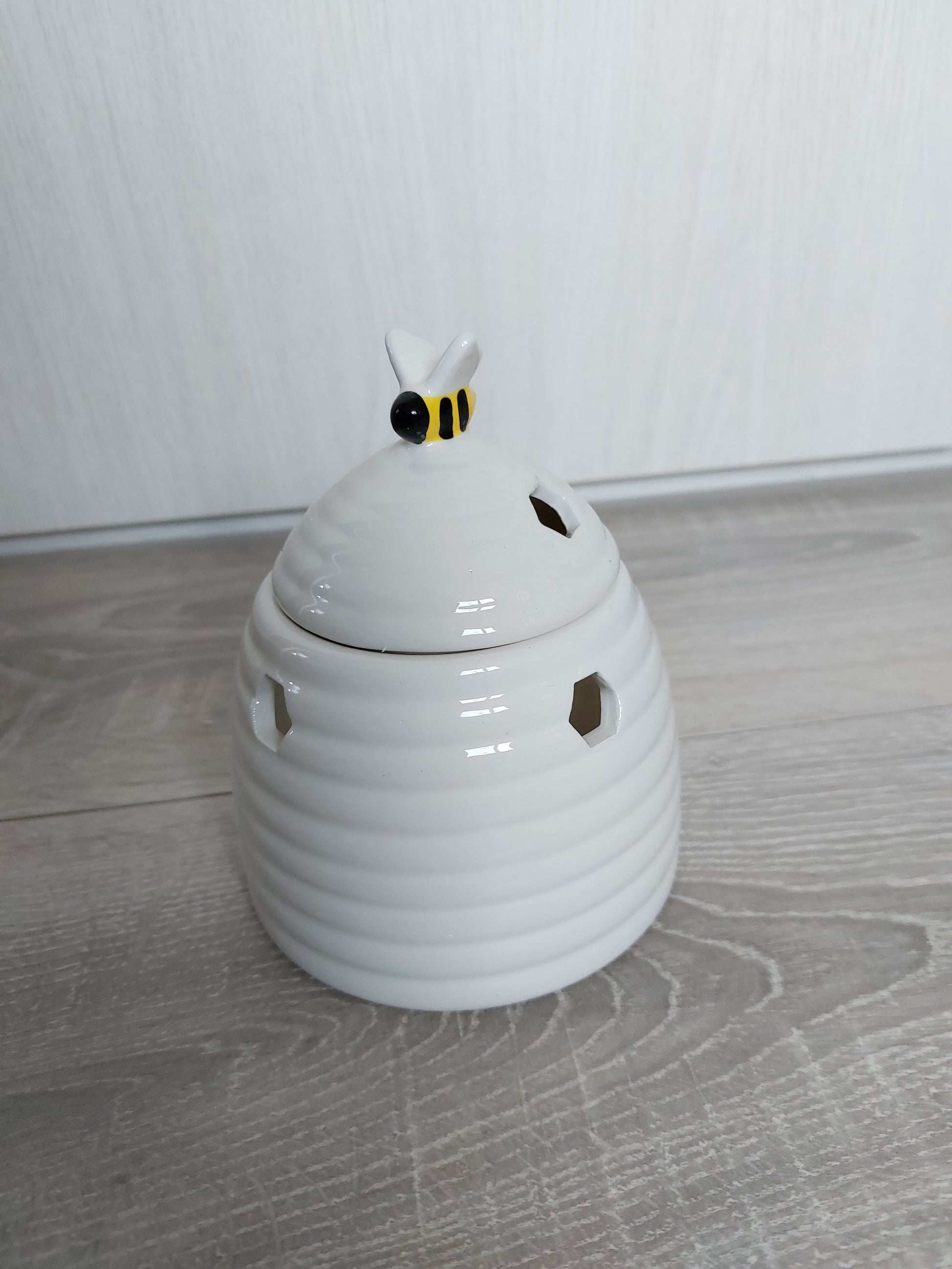 white beehive oil burner