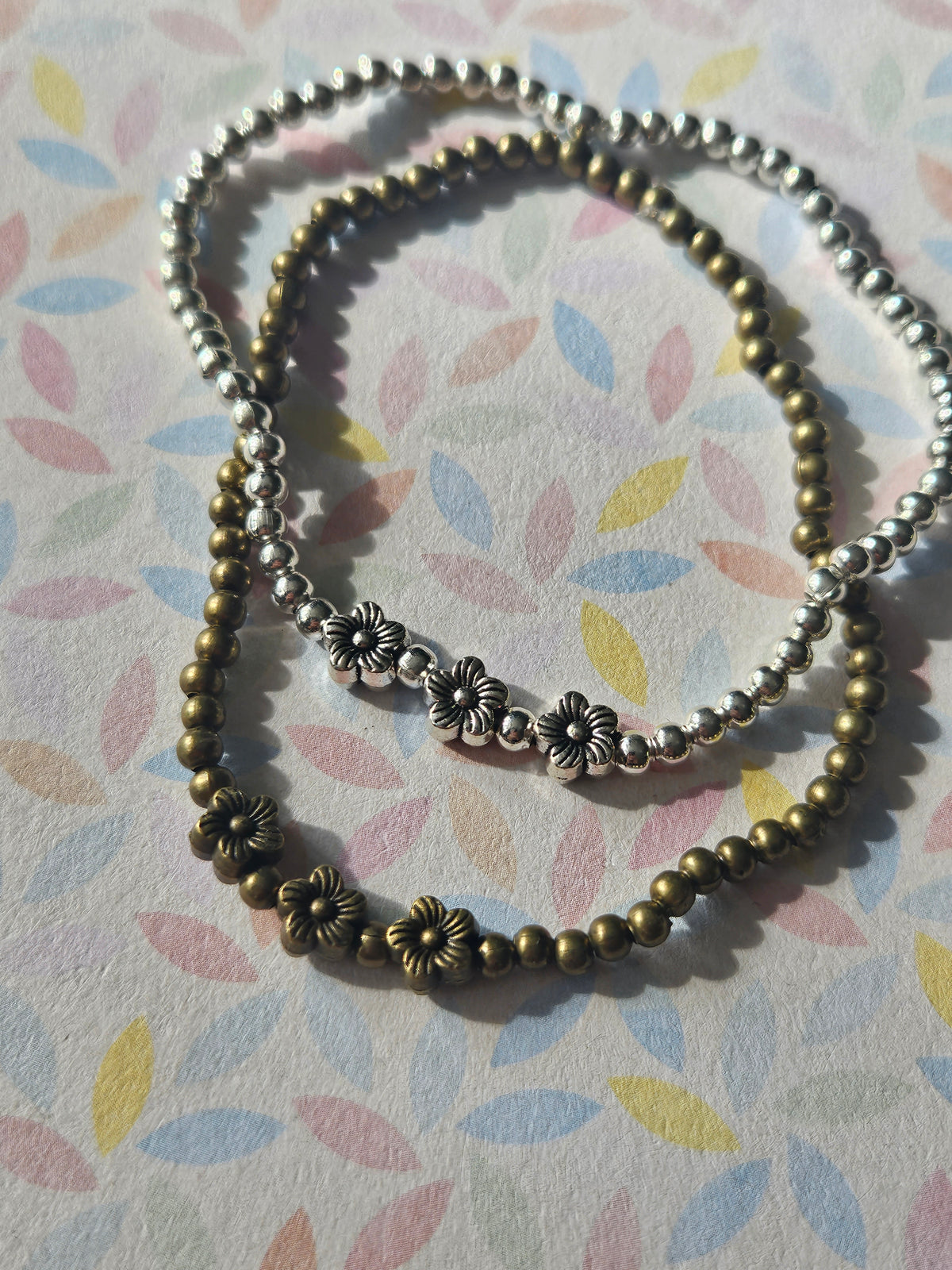Mini Flower Bracelet | Beaded Floral Stretch Bracelet | Tiny Flower Charm Jewellery | Bronze or Silver Plated | Alternative Gift