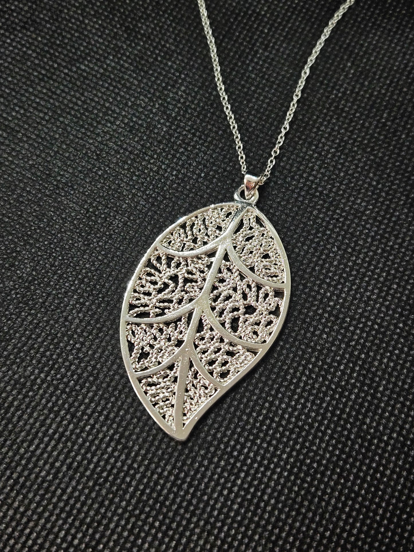 925 filigree leaf necklace