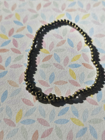 Mini Flower Bracelet | Beaded Floral Stretch Bracelet | Tiny Flower Charm Jewellery | Bronze or Silver Plated | Alternative Gift