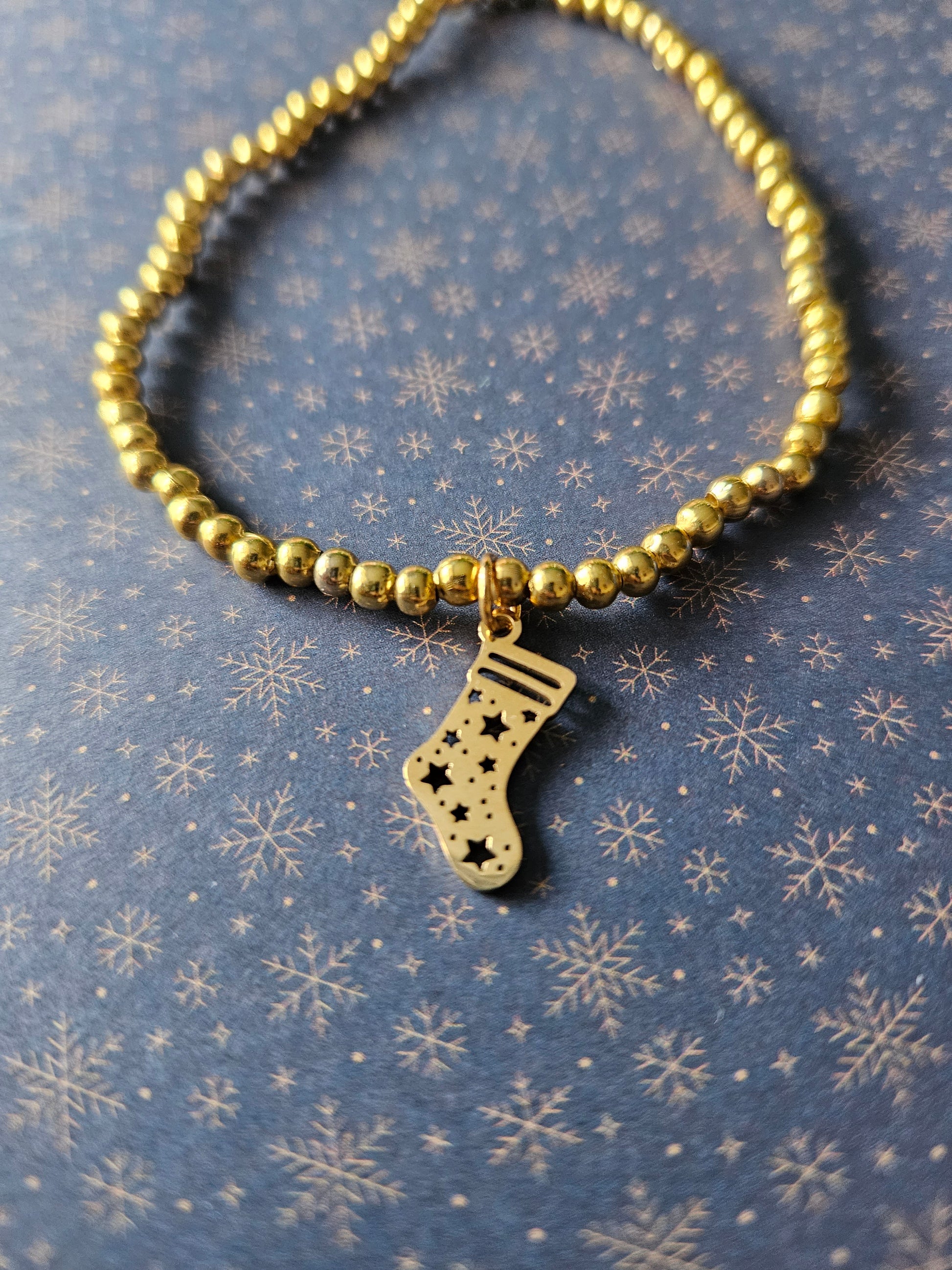 Beaded Starry Stocking Bracelet | Gold or Silver Tone | Stainless Steel Charm | Elasticated Festive Christmas Jewellery