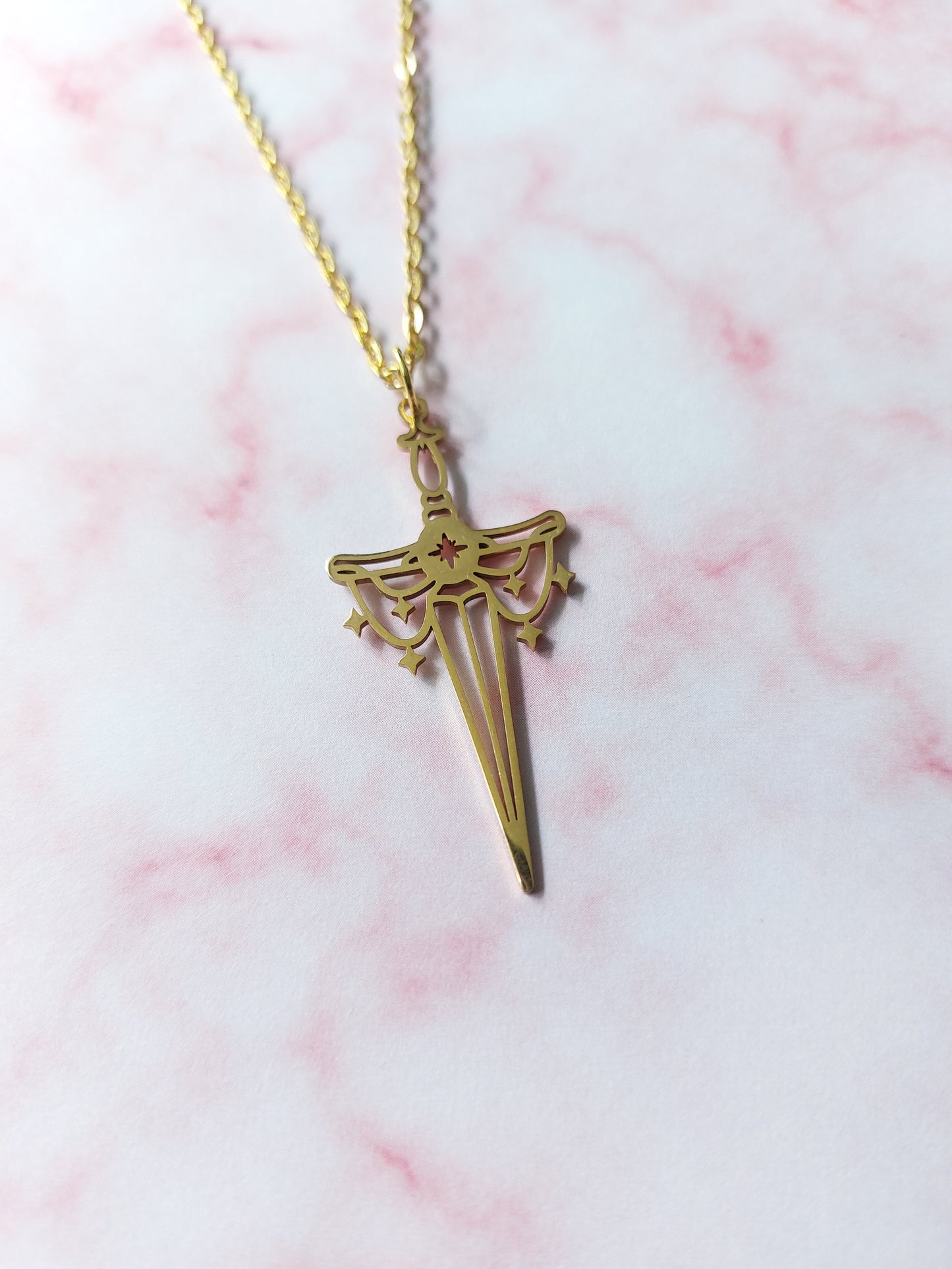 magic dagger necklace - gold 