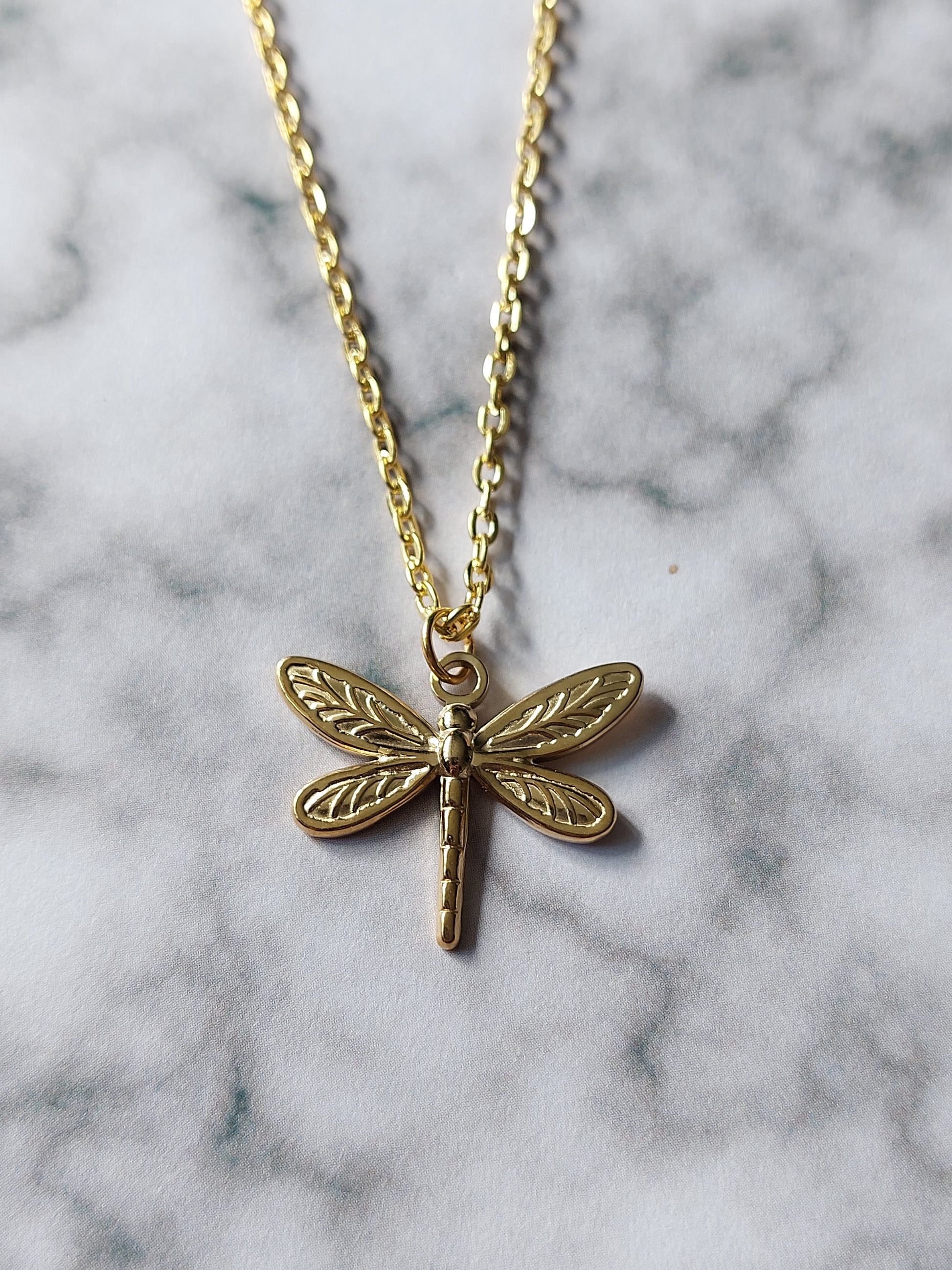 dragonfly necklace - gold 