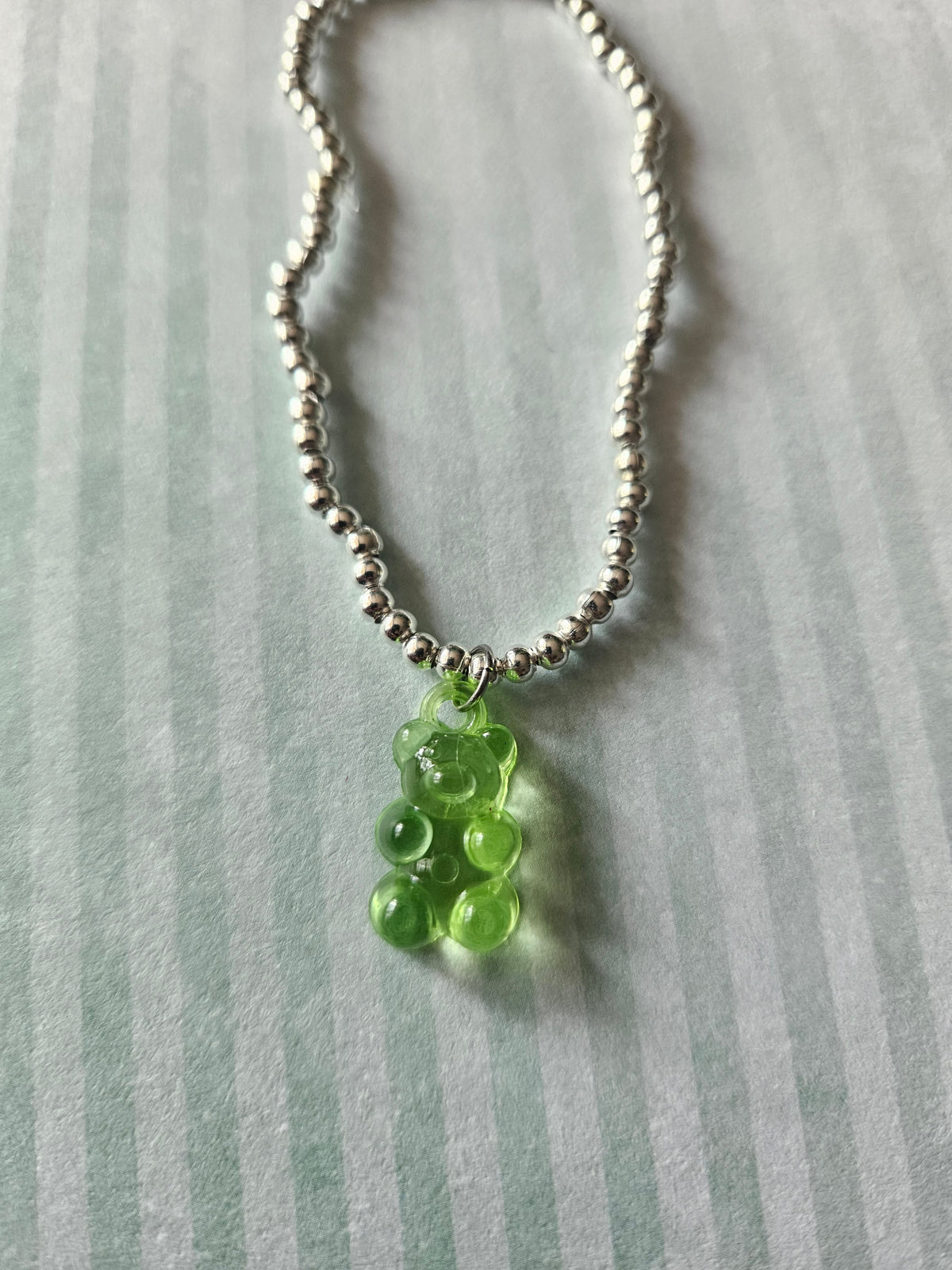 Gummy Bear Bracelet | Beaded Acrylic Bear Charm Bracelet | Colourful Stretch Bracelet | Cute Alternative Jewellery | Various Colours