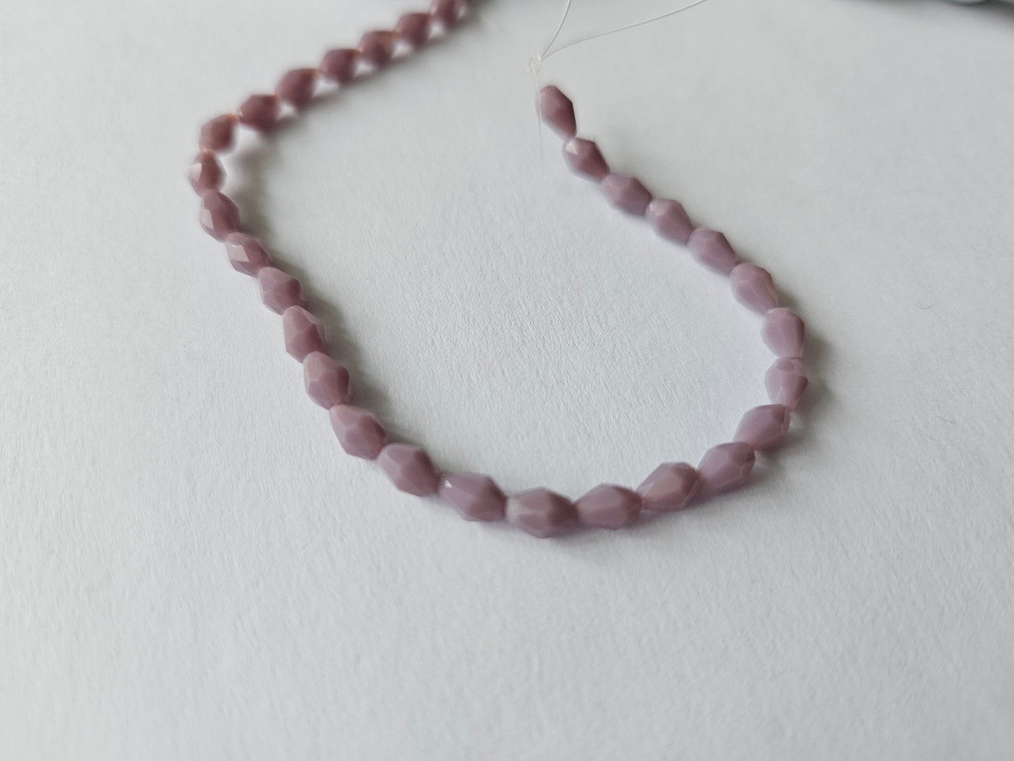 faceted glass beads - 5mm x 3mm - teardrop - lavender 