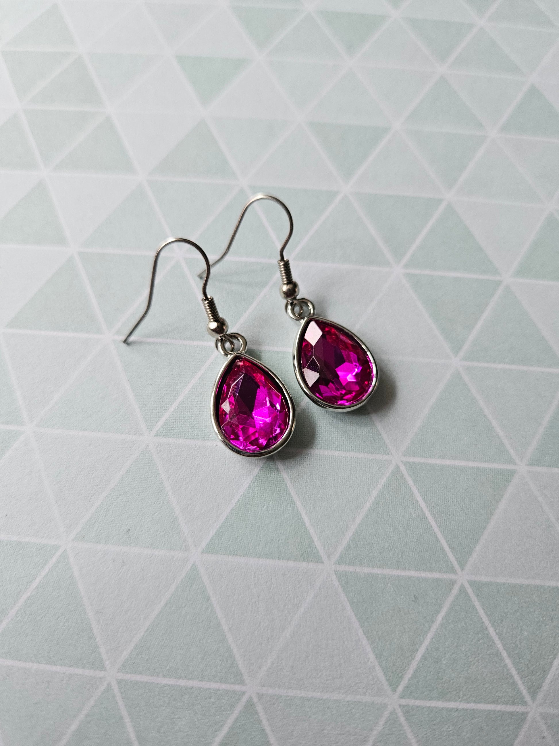 glass drop earrings - pink 