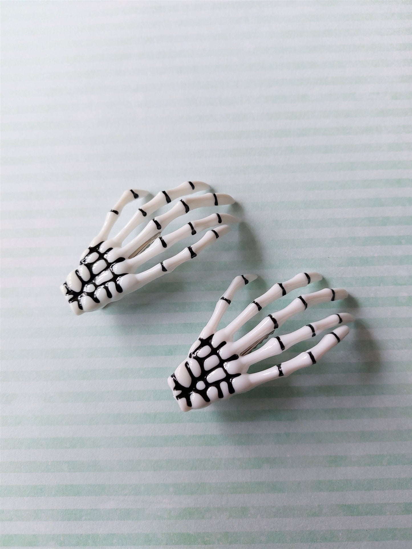 Skeleton Hand Hair Clips - White (Set Of 2)