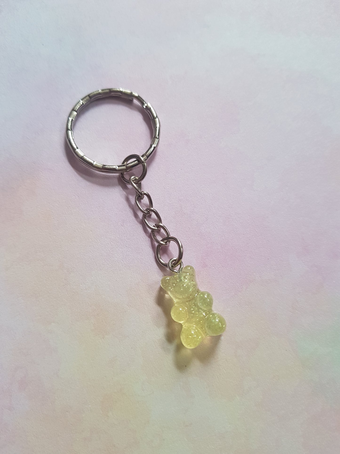 glitter gummy bear keyring - yellow 