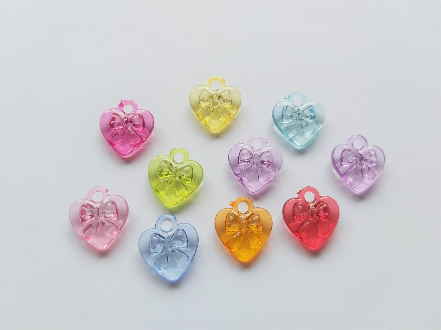 17mm acrylic heart pendants - bow design