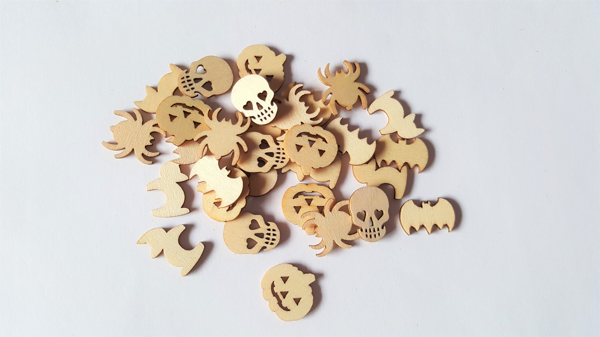 20mm wooden halloween shapes