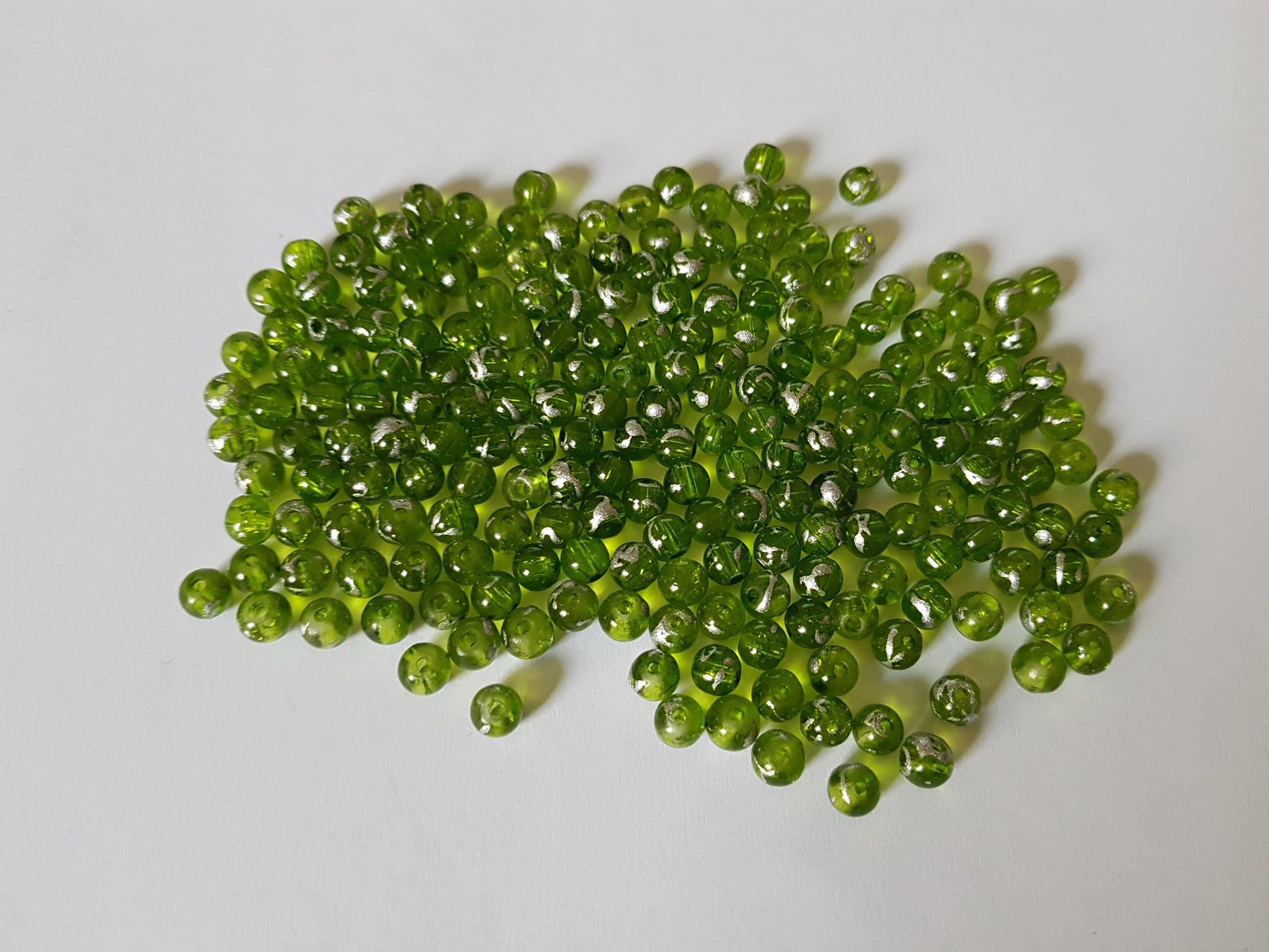 6mm drawbench crackle beads - green