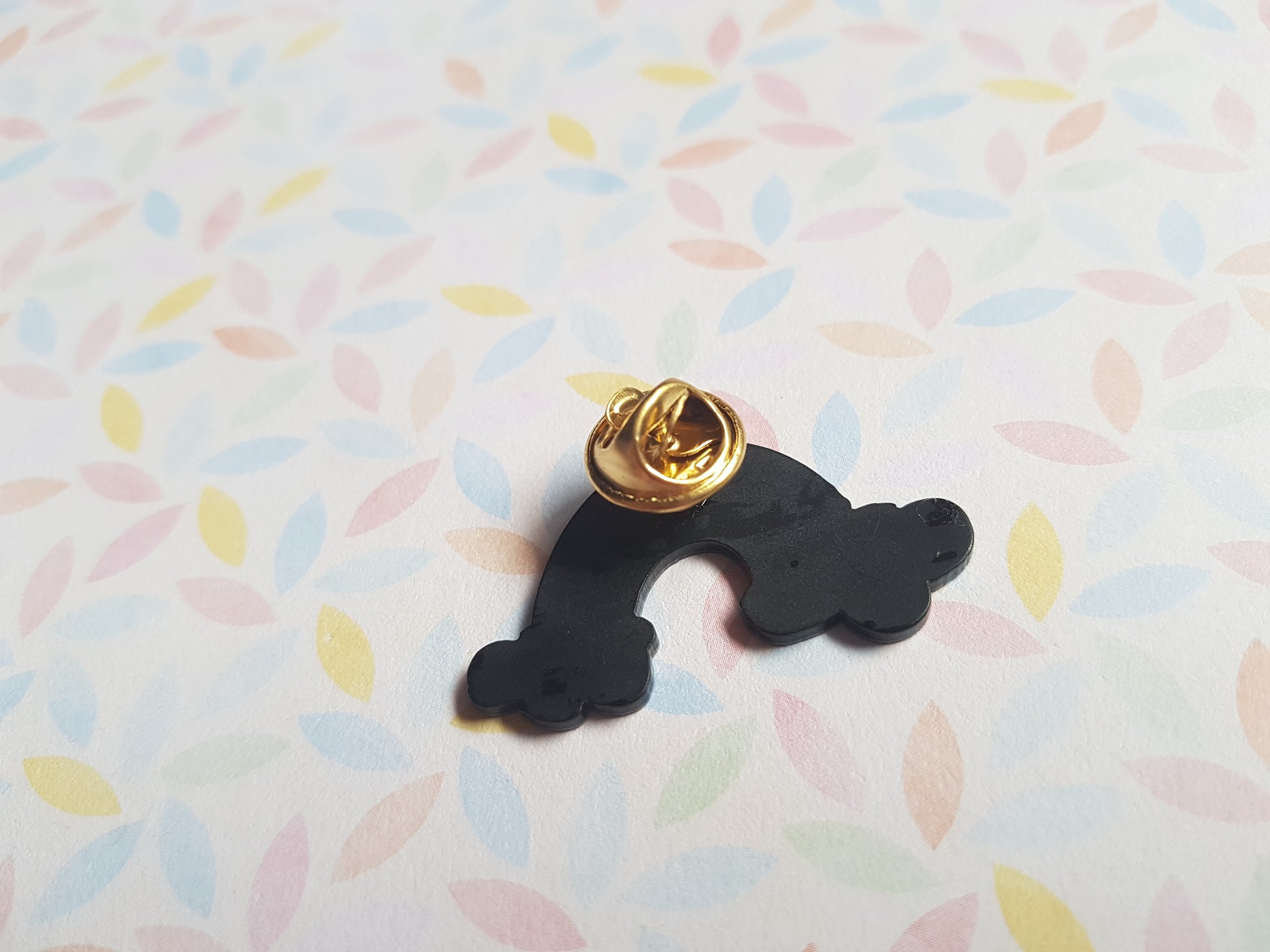 resin pin badge - rainbow