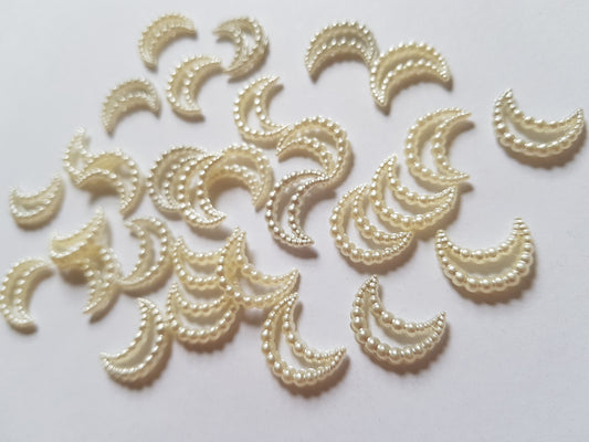 14mm acrylic pearl cabochons - moon - ivory 