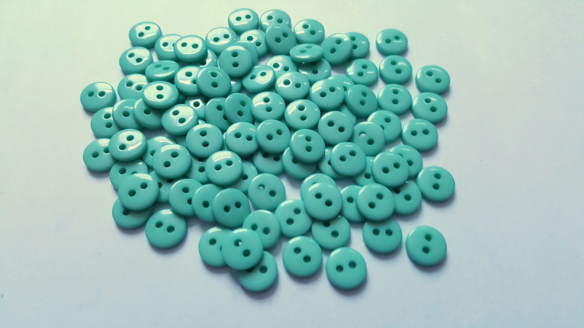 9mm resin round buttons - aquamarine