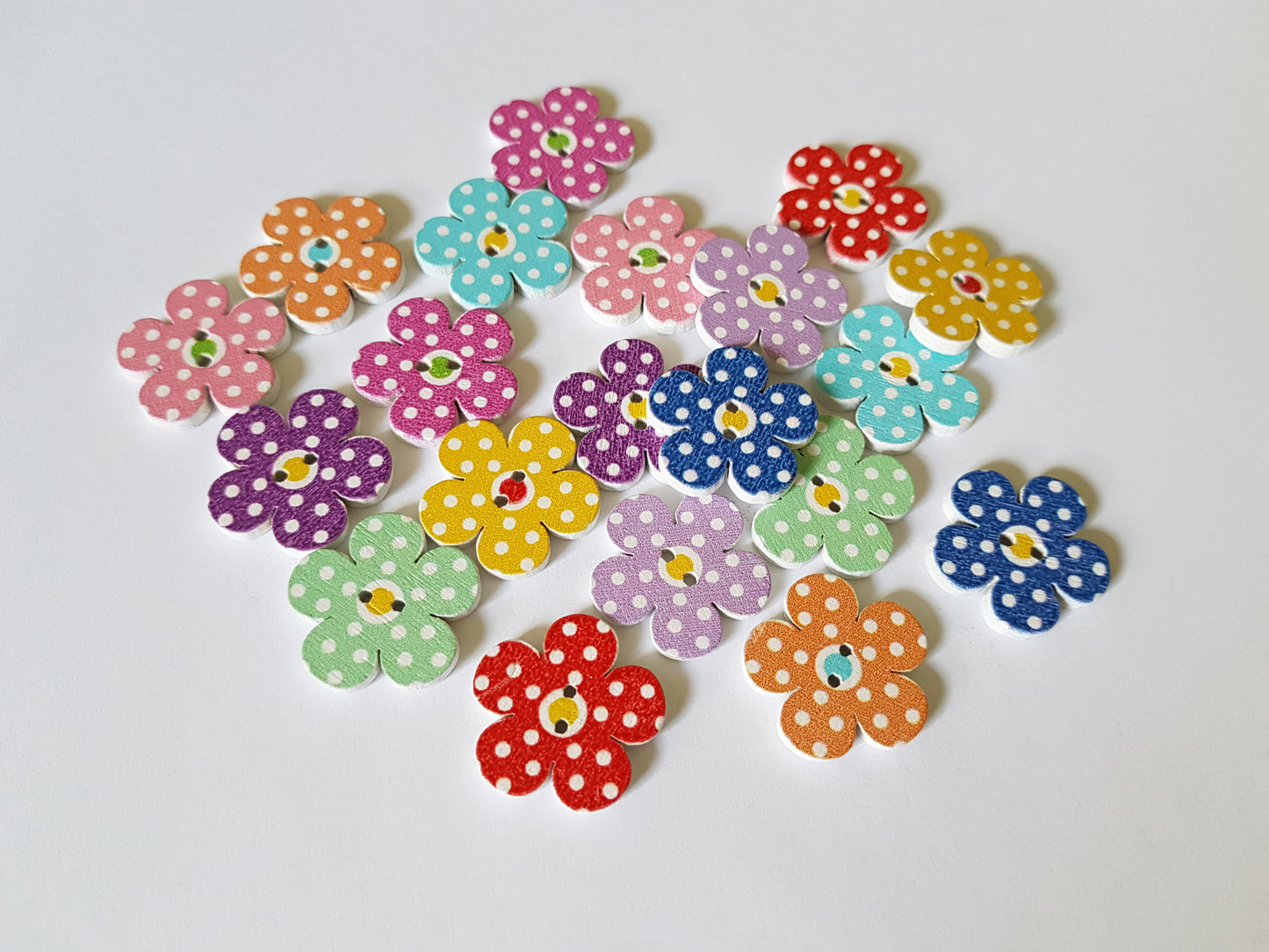 20mm wooden polka dot flower buttons