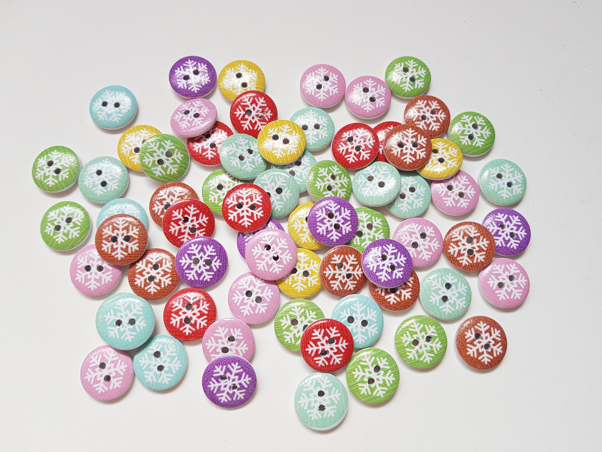 15mm wooden snowflake buttons - mixed colour 