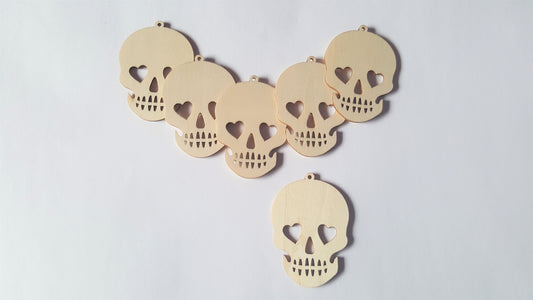 70mm wooden skull shapes