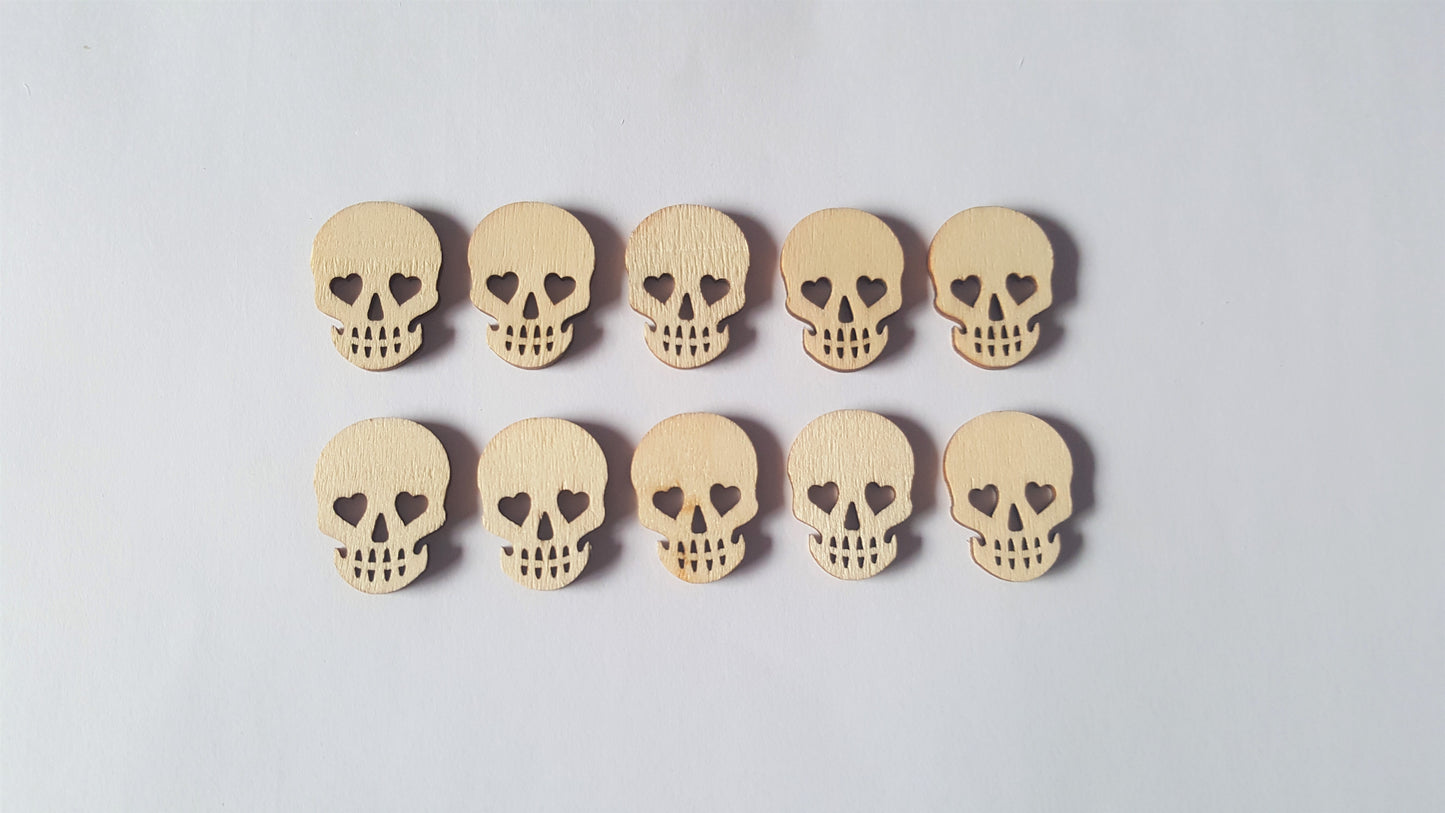 30mm wooden skull shapes