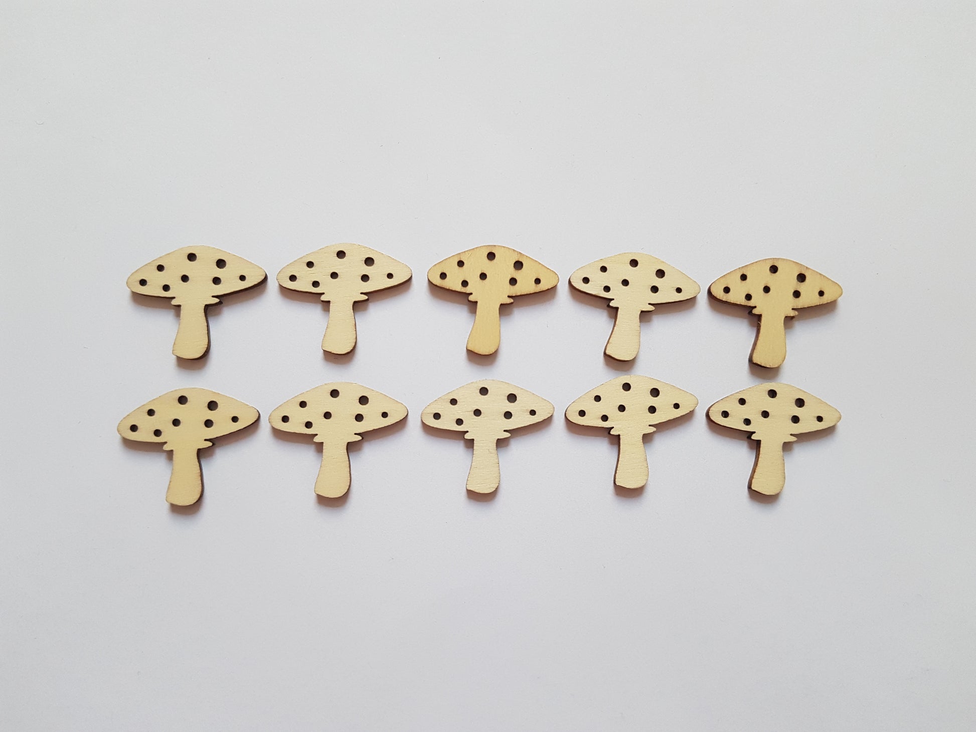 30mm wooden toadstool shapes