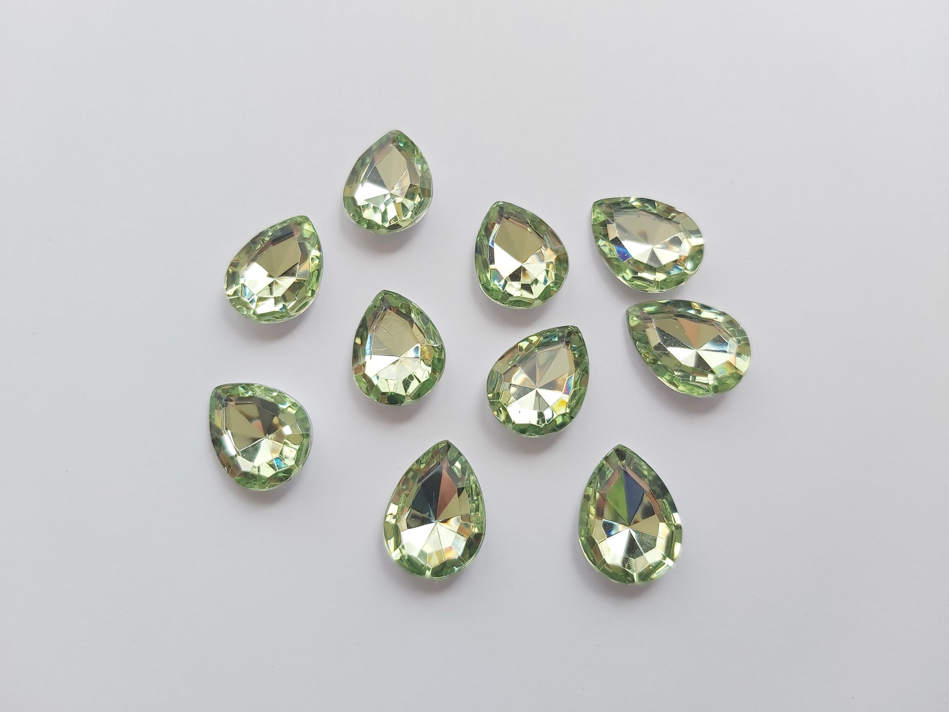 18mm faceted teardrop rhinestones - pale green