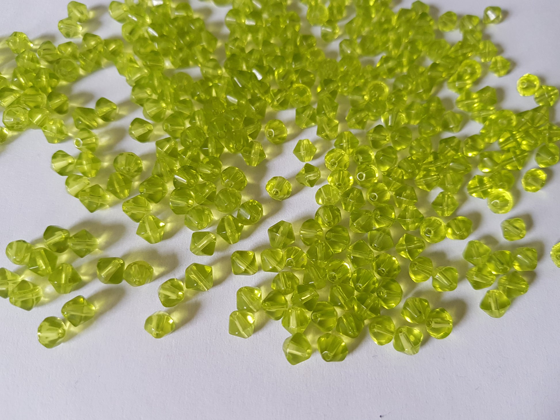 5mm glass bicone beads - green