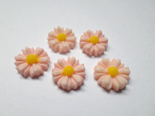 daisy flower flatbacks - pale pink