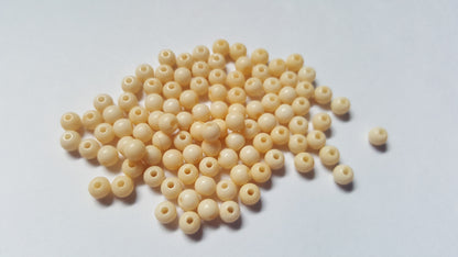 4mm acrylic round beads - cream