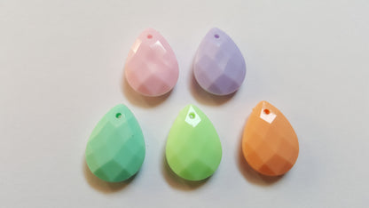 25mm acrylic faceted drop pendants