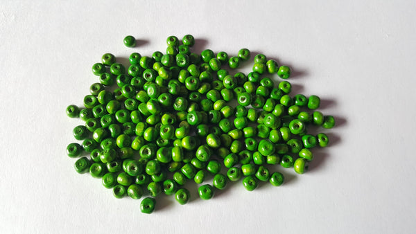 5.5mm wooden round beads - green