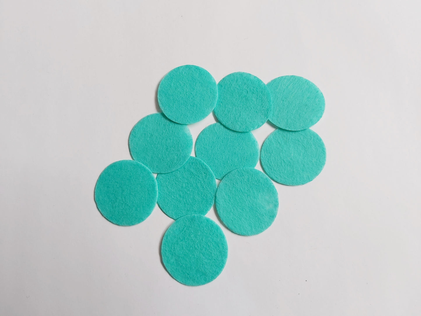 40mm felt circles - aqua 